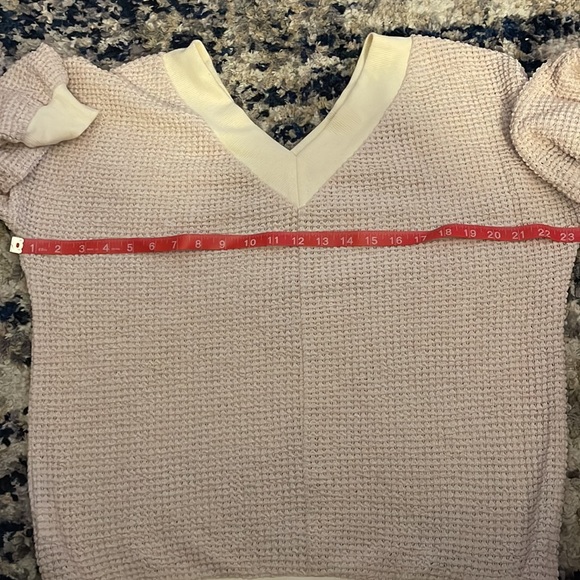 NWOT WAFFLE KNIT V NECK LIGHT WEIGHT PULLOVER - Picture 5 of 6